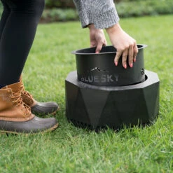 Steel Round Wood Pellet Fire Pit -Traeger Shop 4004410 A V9.eps High 19671.1646861378