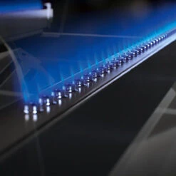 Weber Genesis SA-E-330 -Traeger Shop 8037939 A V3.eps High 84364.1648392559