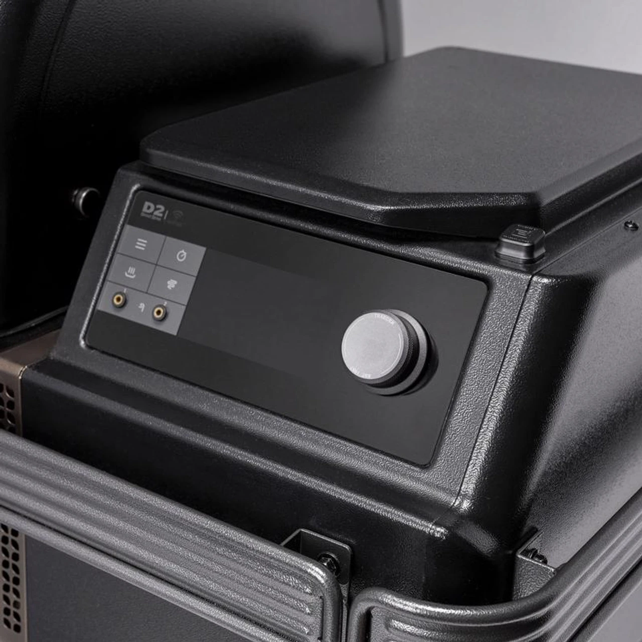 Traeger Ironwood XL Wood Pellet Bluetooth And WiFi Grill And Smoker 4 Traeger Ironwood XL Wood Pellet Bluetooth And WiFi Grill And Smoker - Image 2