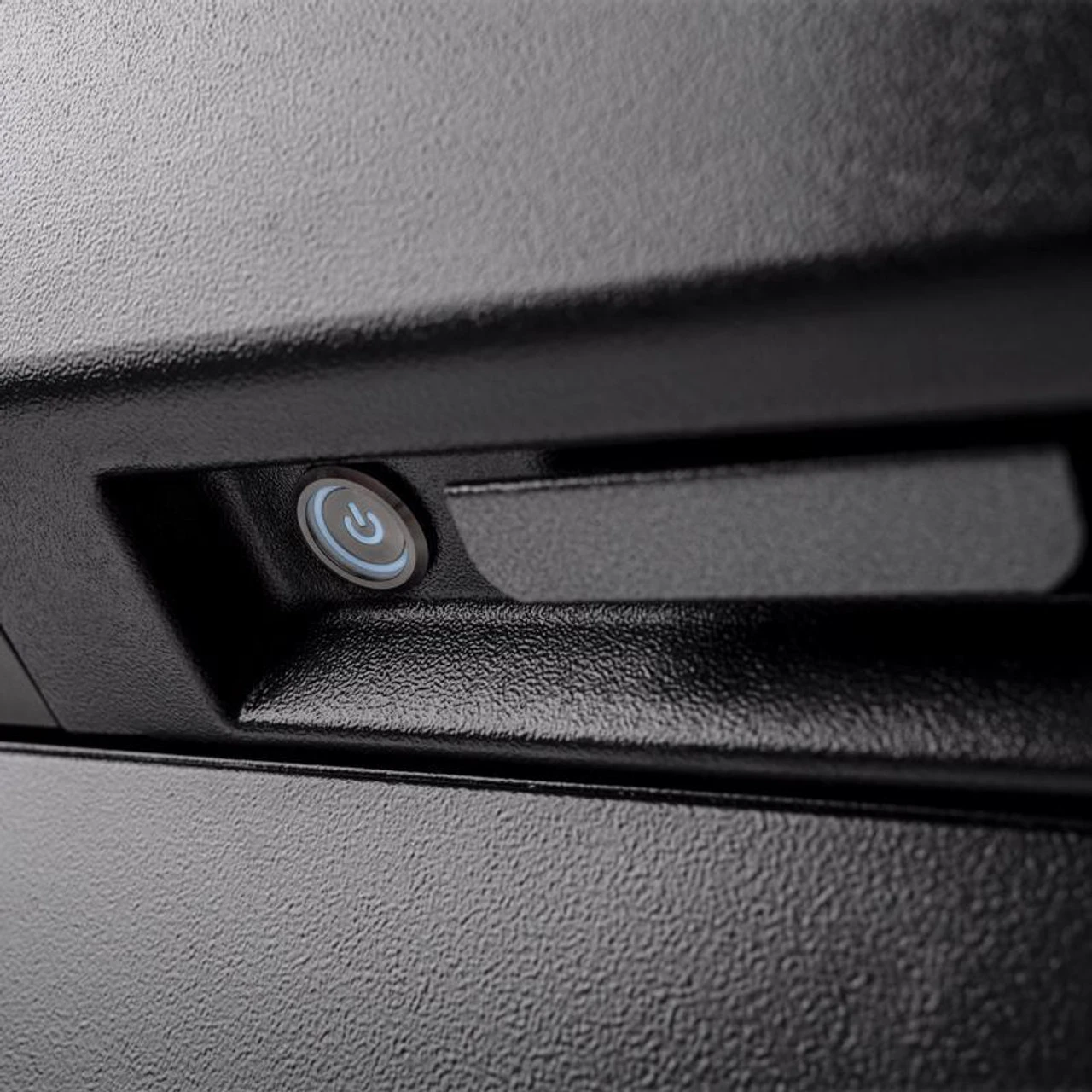 Traeger Ironwood XL Wood Pellet Bluetooth And WiFi Grill And Smoker 7 Traeger Ironwood XL Wood Pellet Bluetooth And WiFi Grill And Smoker - Image 5