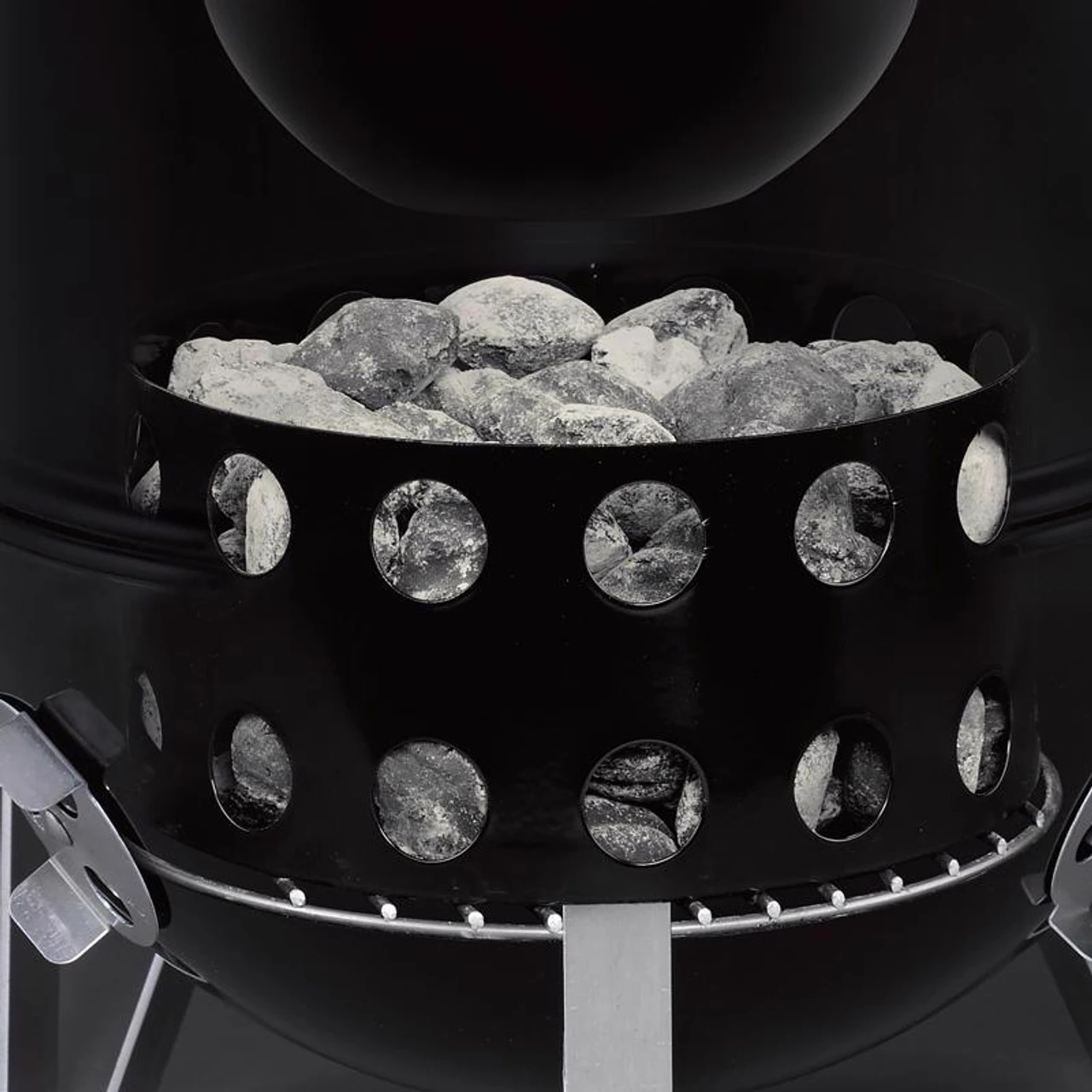 Weber 22 In. Smokey Mountain Bullet Smoker 6 Weber 22 In. Smokey Mountain Bullet Smoker - Image 4