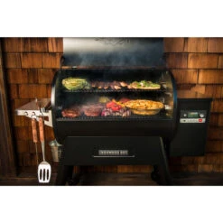 Traeger Ironwood 885 Wood Pellet WiFi Grill Black -Traeger Shop 8851 17368.1638848877